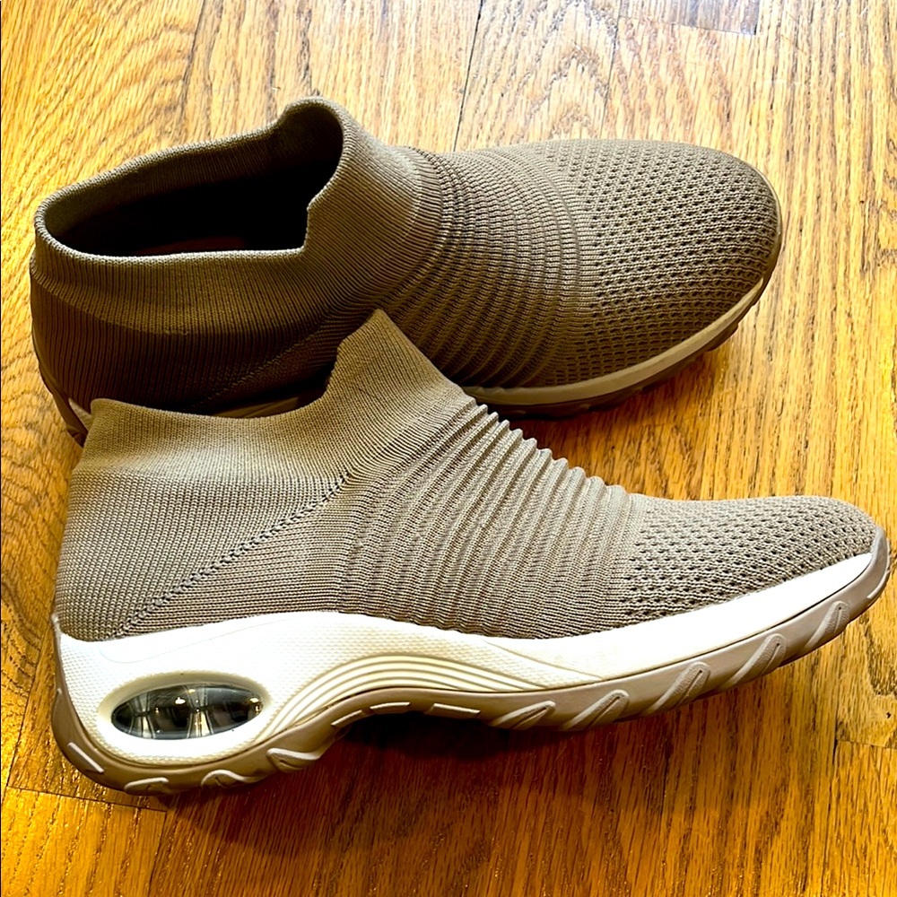 STQ Tan Slip-On Sneakers